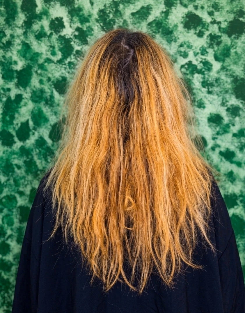 Haare vor der Coloration – warmer Blondton mit Ansatz